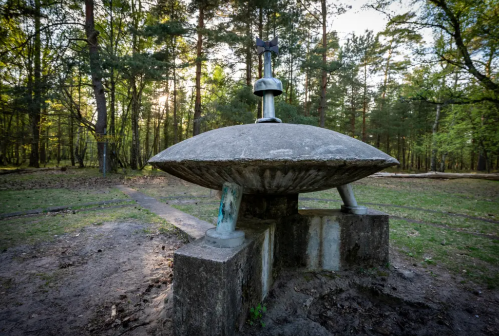 The UFO monument in the clearing near Ängelholm