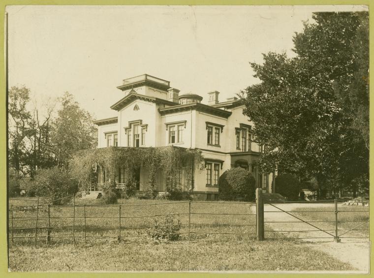 The later Beckett mansion at Point Breeze, before 1923.