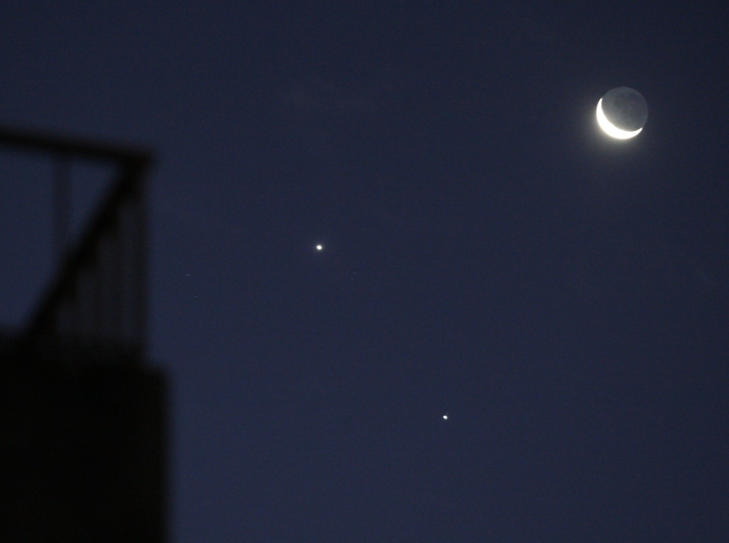Representational image used by Scoopwhoop: the June 2015 Venus and Jupiter conjunction, not the 2013 event.