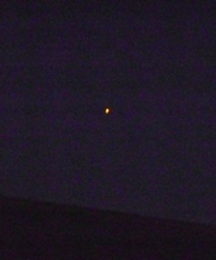Repost of the April 2011 Waikato UFO photo, not the 17 January sighting.