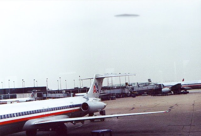 Captioned as a passenger photo from inside the terminal; probably a re-edited copy of the disputed second phone photo. Not authentic.