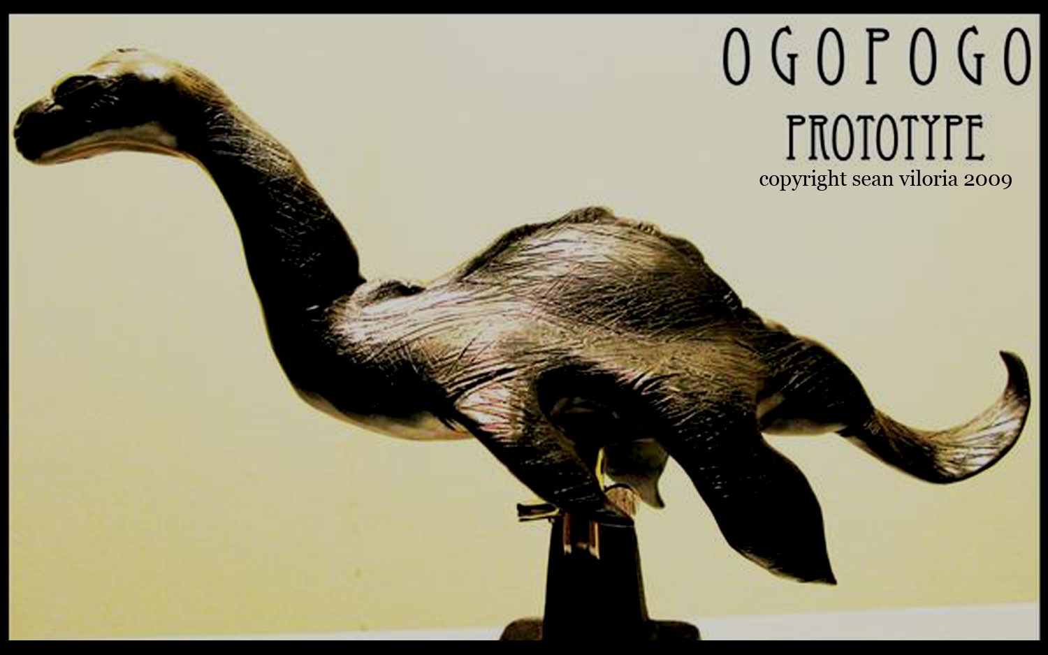 Viloria's 30 cm prototype sculpture of the creature