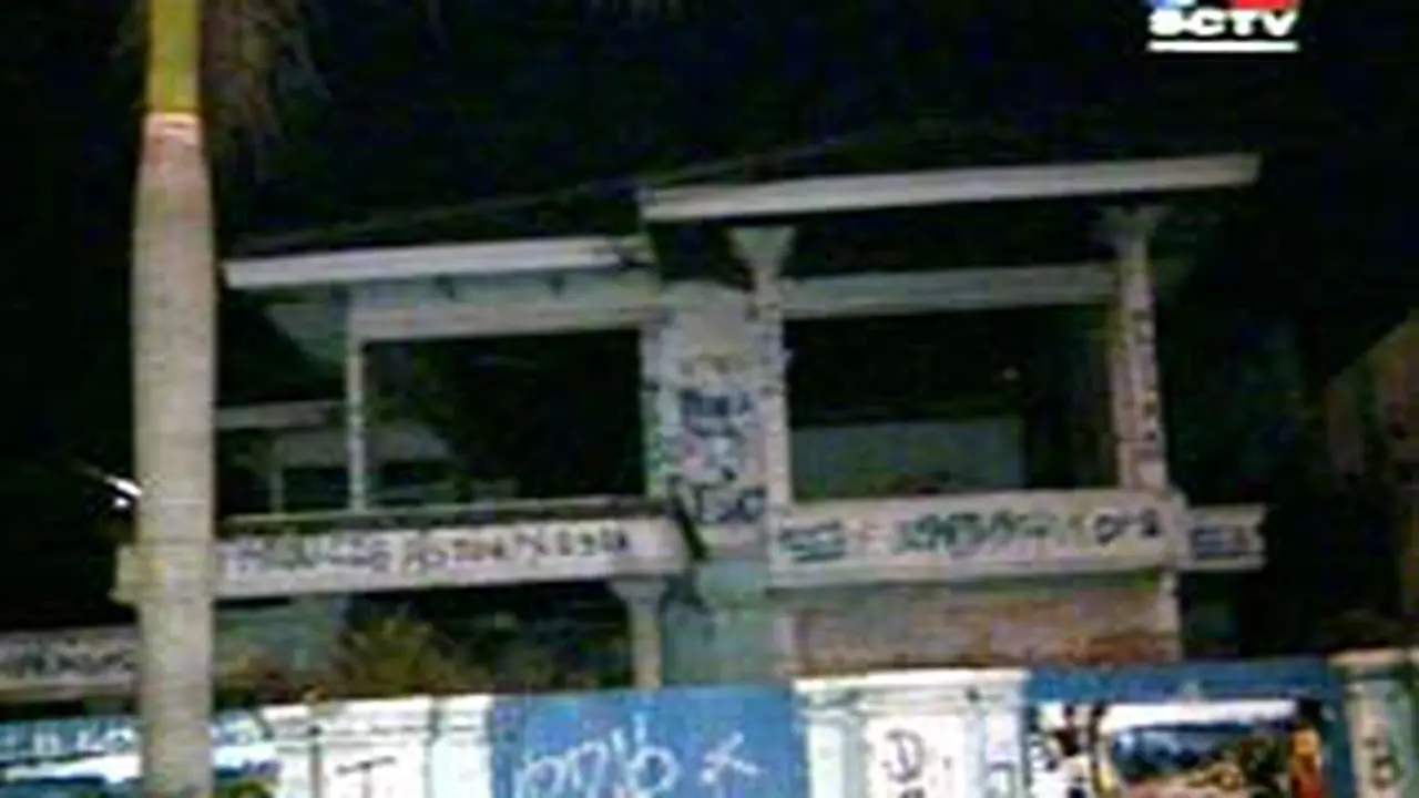 Liputan6 photo from September 2002, most likely the house at the time of the rumour.