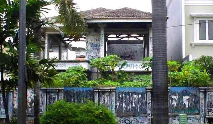 The house, as shown on a 2016 blog.