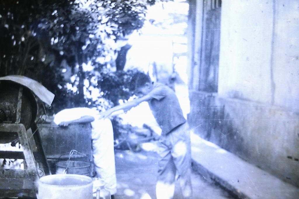 Fernando facing the cistern where the contact happened