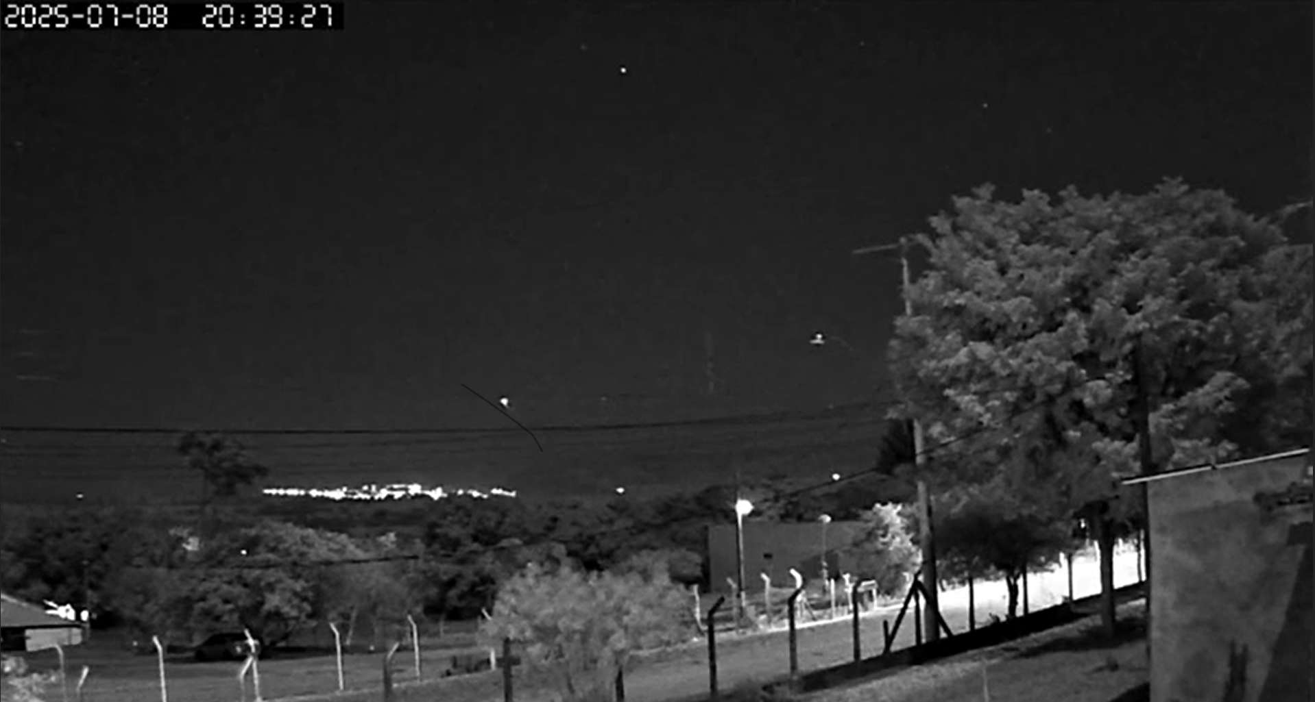Still presumed to be from the São Pedro infrared footage.